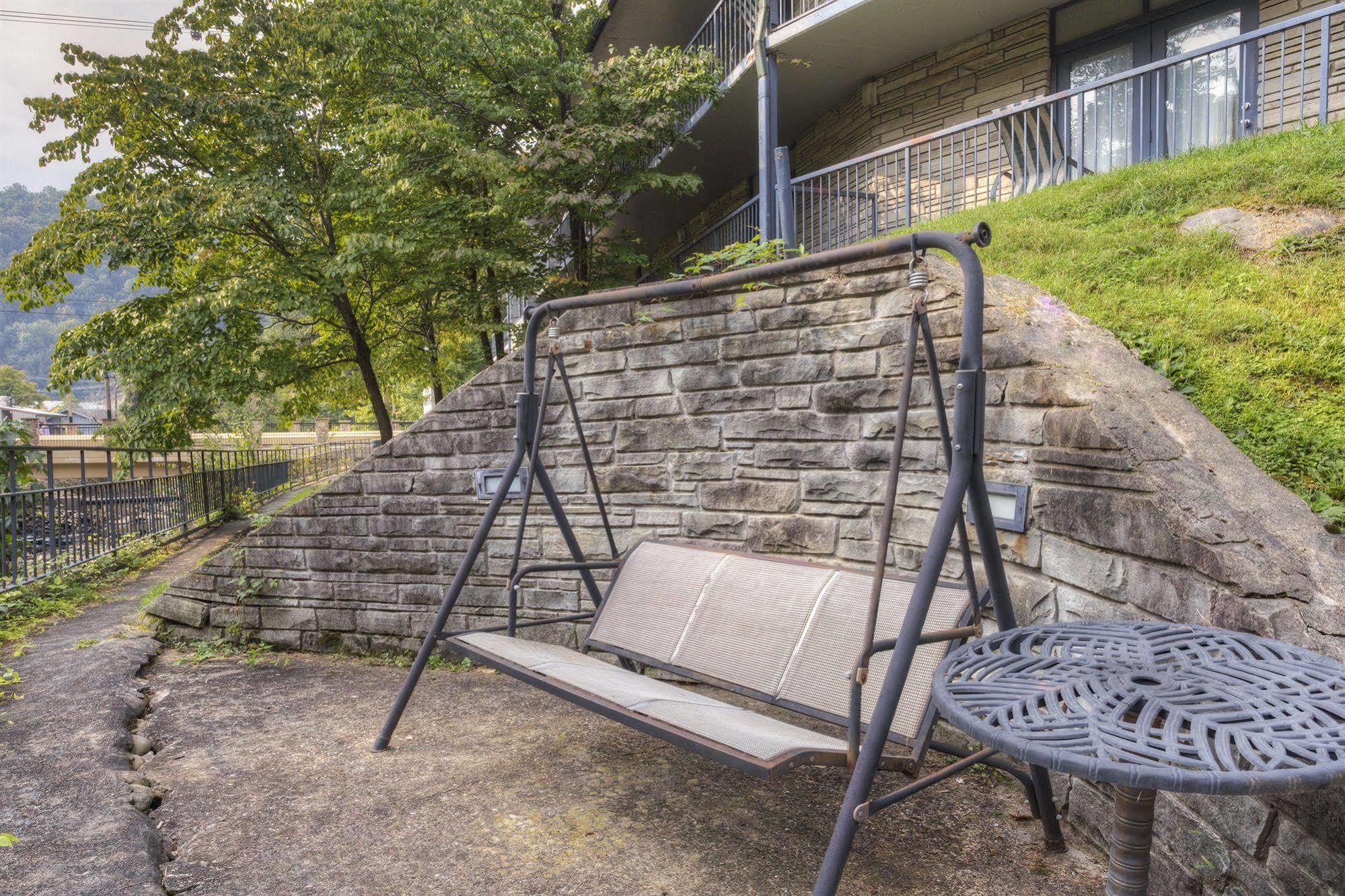 Chalet Inn Gatlinburg Εξωτερικό φωτογραφία