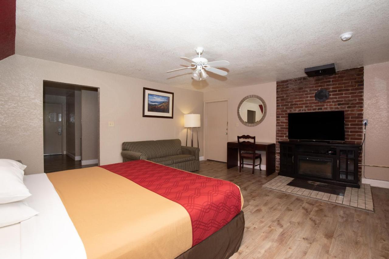 Chalet Inn Gatlinburg Εξωτερικό φωτογραφία